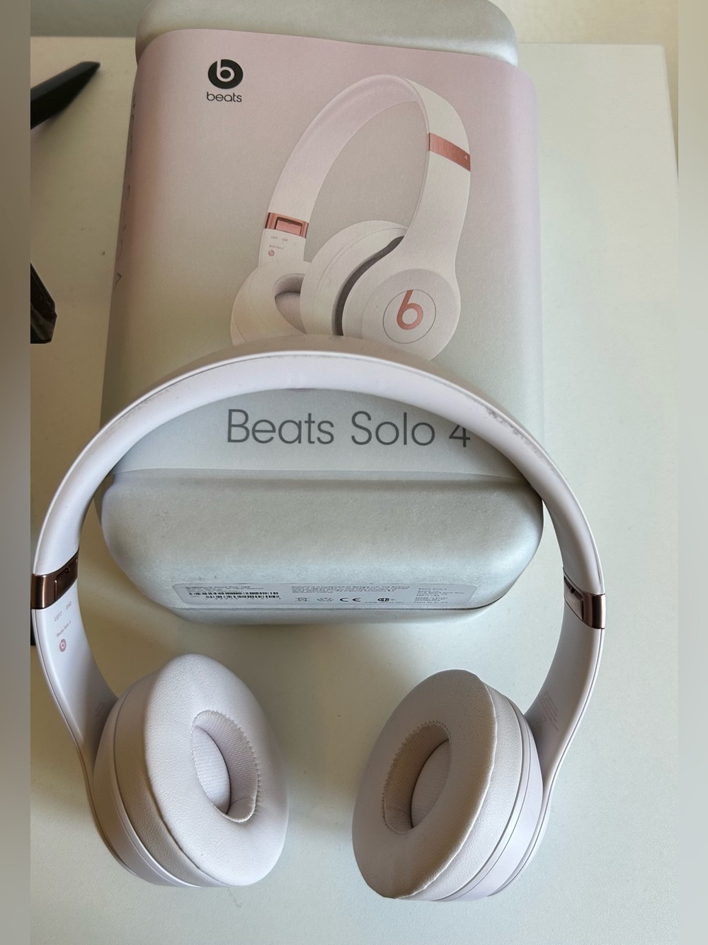Beats Solo 4 Wireless Bluetooth Headphones Cloud Pink w/ Original Case